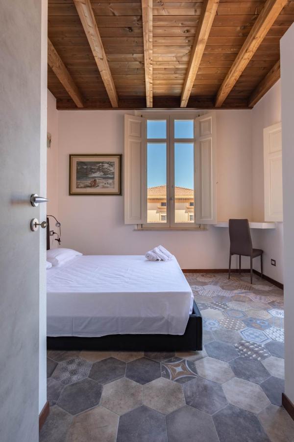 Maison Belle Epoque & Suites Ористано Екстериор снимка