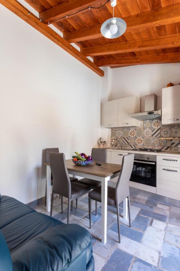 Maison Belle Epoque & Suites Ористано Екстериор снимка