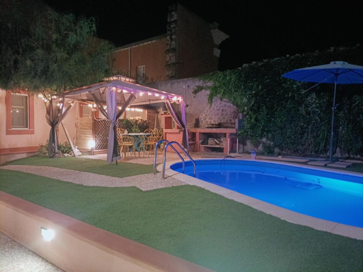 Maison Belle Epoque & Suites Ористано Екстериор снимка