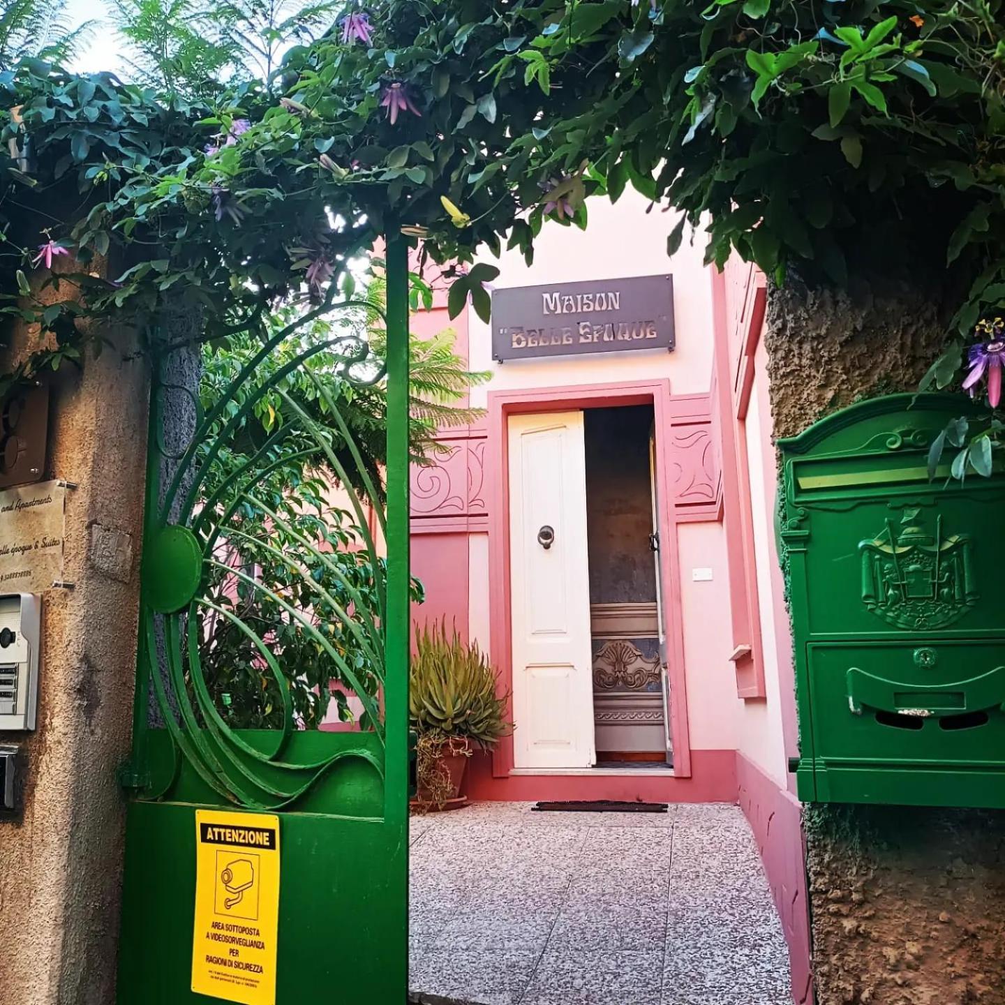 Maison Belle Epoque & Suites Ористано Екстериор снимка